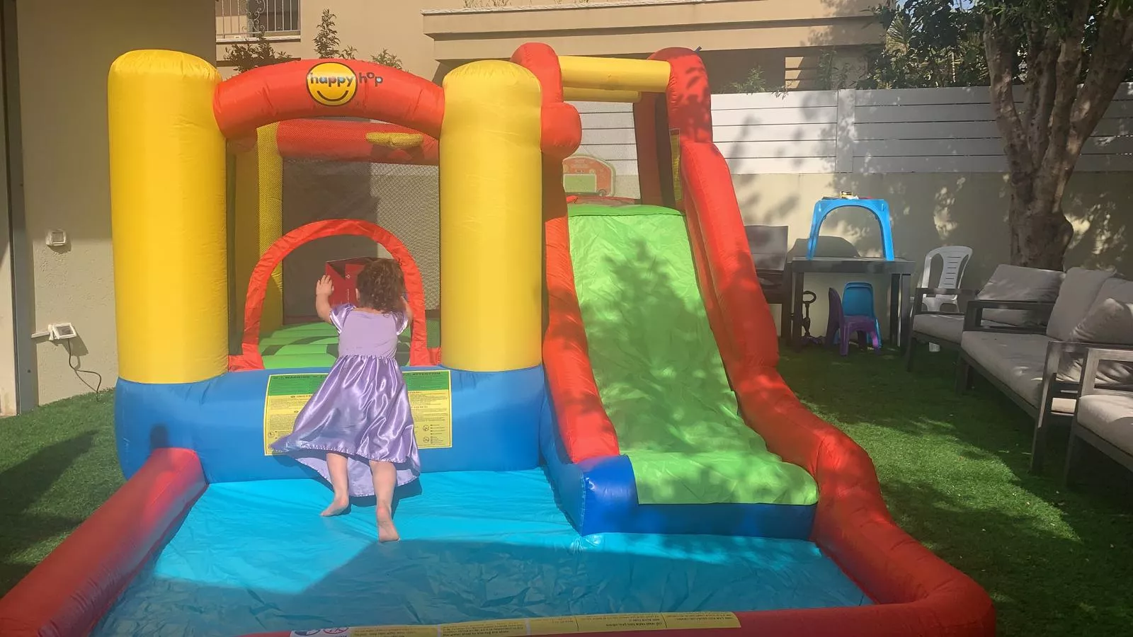 מתקן קפיצה ומים אזור ההרפתקאות - Happy Hop – תמונה 3